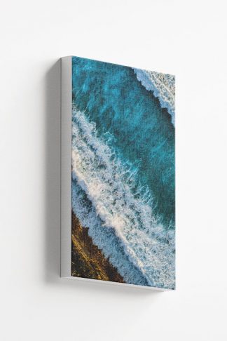 Strong waves canvas