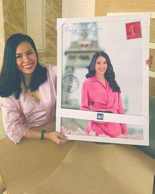 Artdesignph influencer with the Couple in Paris poster